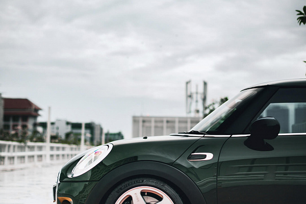 Фото дисков HRE 527M Серебро на MINI Cooper III