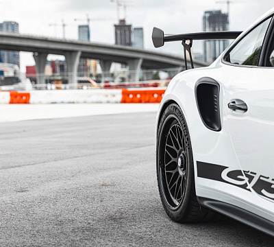 Фото дисков HRE 300 на Porsche 911 VII