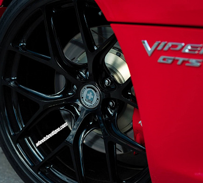 Фото дисков HRE R161 Lightweight на Dodge Viper