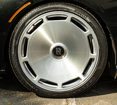 Фото дисков Vossen GEN-06 на Rolls-Royce Spectre