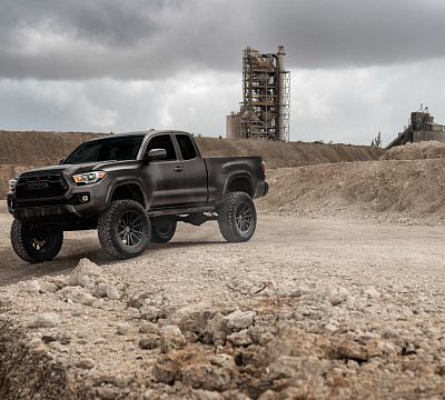 Фото дисков Vossen HF6-1 на Toyota Tacoma III