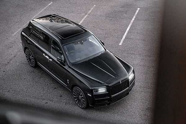 Фото дисков Kahn Type 61  на Rolls-Royce Cullinan