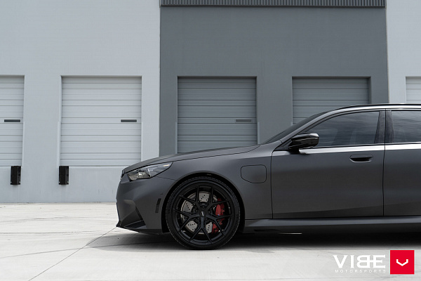 Фото дисков Vossen HF-5 Черный глянец на BMW 5/M5 (G60/G90)