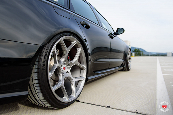 Фото дисков Vossen CG-205 Глянцевый лак на Audi A/RS 6 (C7)