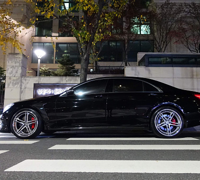 Фото дисков HRE S207 на Mercedes-Benz S-Class (W222, C217)