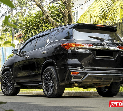 Фото дисков Vossen HF6-3 на Toyota Fortuner II