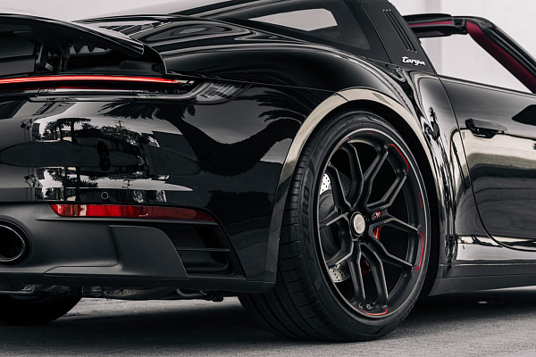 Фото дисков Brixton Forged CM5-RS Черный матовый на Porsche 911 VIII