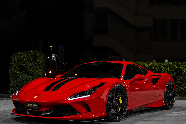Фото дисков Radi8 R804.C Черный глянец на Ferrari F8