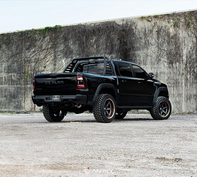 Фото дисков Anrky AN36-S на Ram 1500 V