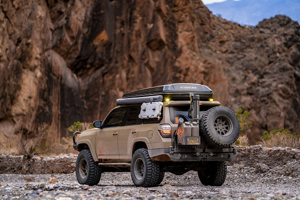 Фото дисков Black Rhino STADIUM  на Toyota 4Runner V