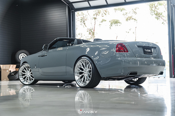 Фото дисков Anrky AN30 Глянцевый лак на Rolls-Royce Wraith
