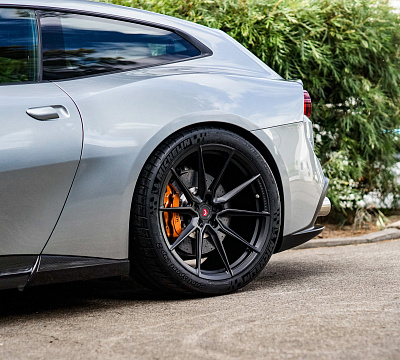 Фото дисков Vossen EVO-2 на Ferrari GTC4Lusso