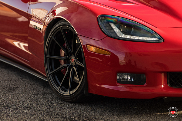 Фото дисков Vossen M-X2 Черный сатин на Chevrolet Corvette C6