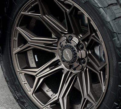 Фото дисков 4PLAY 4P83 на GMC Sierra IV