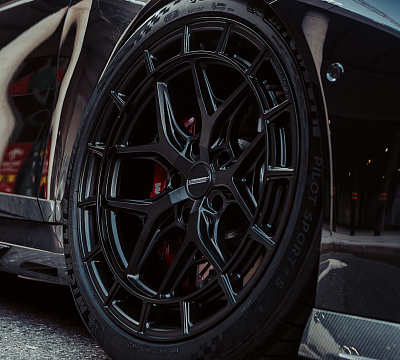 Фото дисков Vossen HFX-1 (5-Lug) на BMW 5/M5 (G60/G90)
