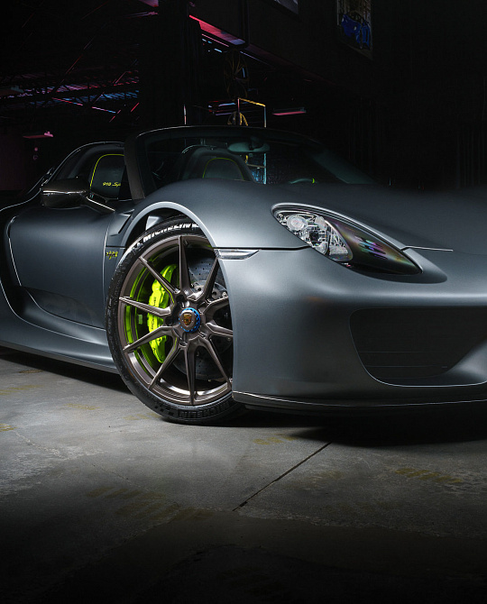 Фото дисков EVO-2 Глянцевый темный лак на Porsche 918 Spyder