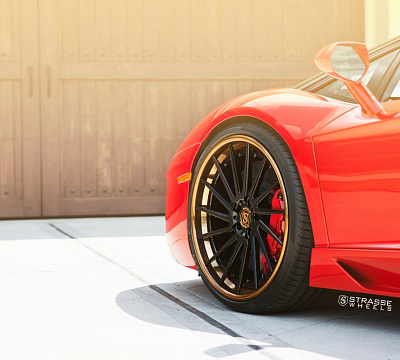 Фото дисков Strasse Wheels SV15T Deep Concave FS на Lamborghini Aventador