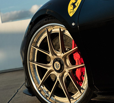 Фото дисков Anrky XR-301 на Ferrari F8