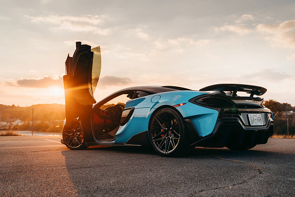 Фото дисков Vossen EVO-5 Черный глянец на McLaren 600