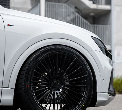 Фото дисков ST Wheels ST3 на Audi Q8