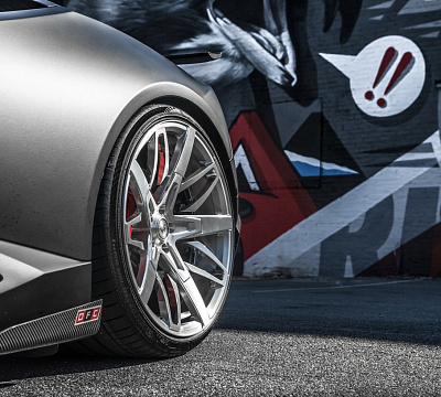 Фото дисков Savini SV88 на Lamborghini Huracan