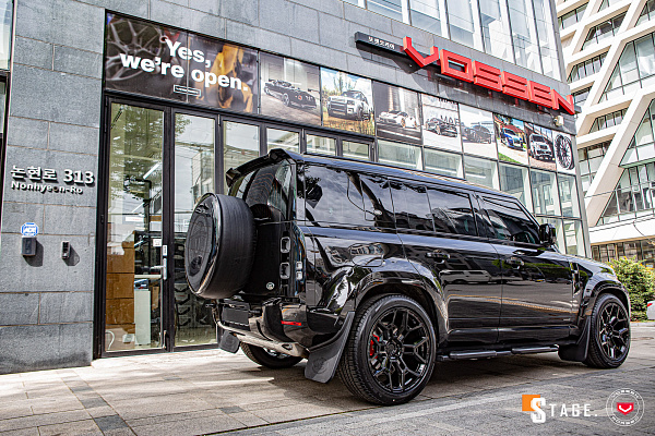 Фото дисков Vossen UV-4 Черный глянец на Land Rover Defender II