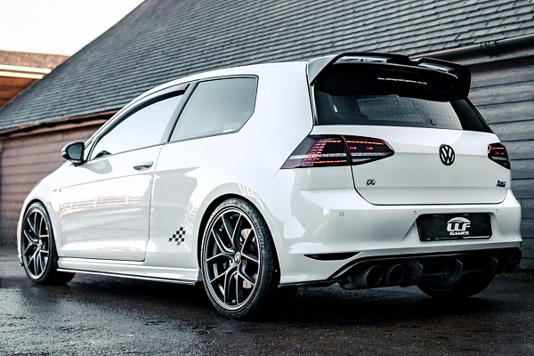 Фото дисков Bola FLE Глянцевый графит на Volkswagen Golf VII