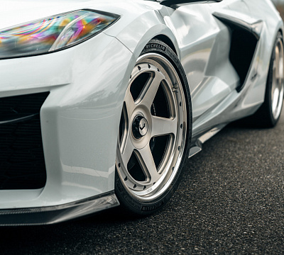 Фото дисков Vossen GEN-01 (3-Piece) на Chevrolet Corvette C8