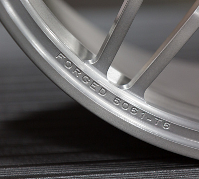 Vossen UV-1