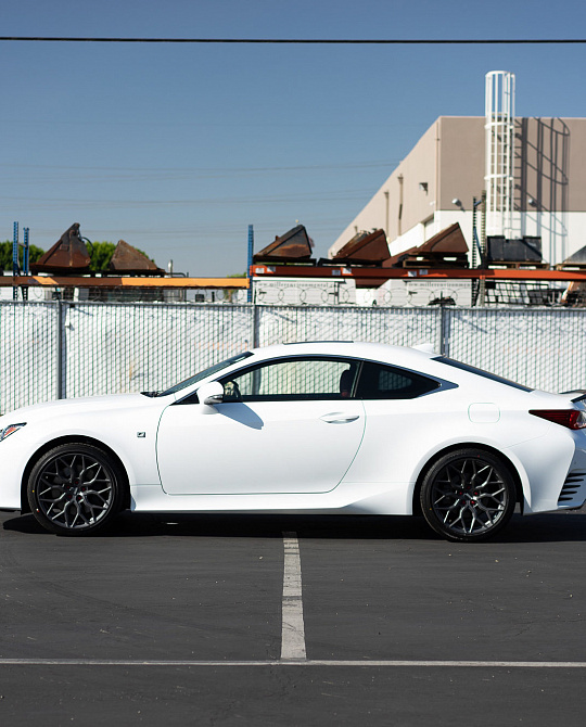 Фото дисков HF-2 Сатиновый графит на Lexus RC