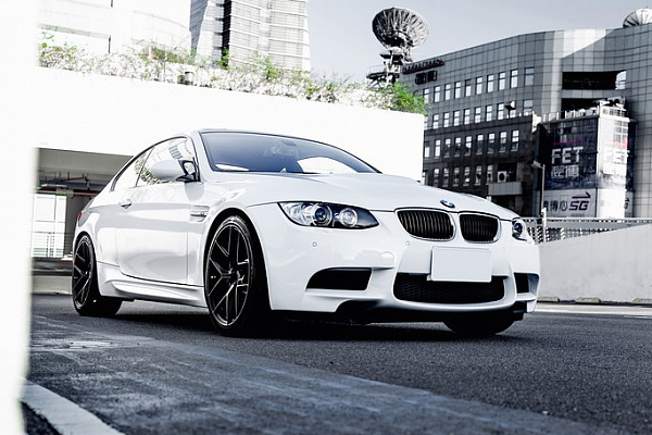 Фото дисков MRR NES SS-1.1 Черный глянец на BMW 3/M3 (E90)