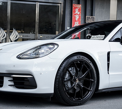 Фото дисков HRE P101 на Porsche Panamera II