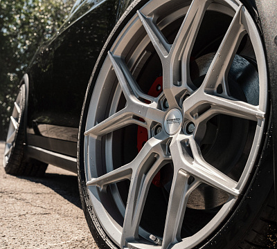 Фото дисков Vossen HF-5 на Tesla Model X