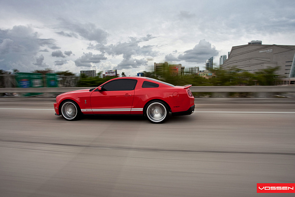 Фото дисков Vossen CV3 Серебро на Ford Mustang V