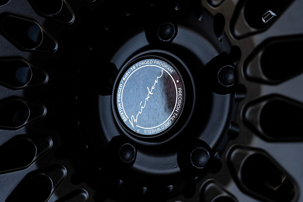 Фото дисков Brixton Forged TR20 Черный сатин на McLaren 720S