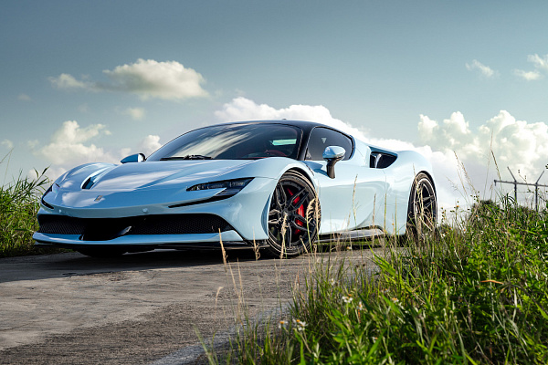 Фото дисков Strasse Wheels SV4-RS Deep Concave FS Черный сатин на Ferrari SF90