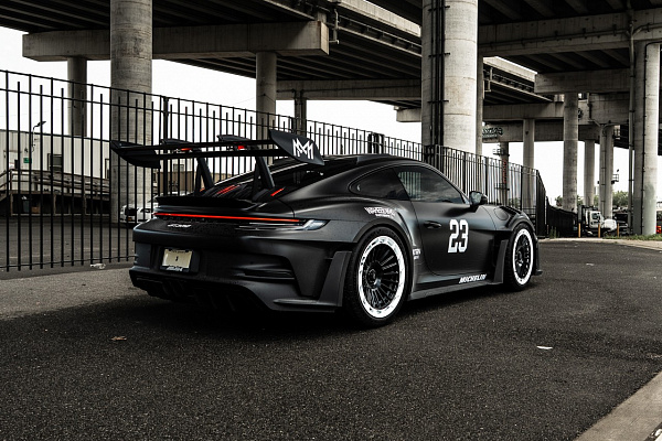Фото дисков Brixton Forged TR11 AERO1 Черный глянец на Porsche 911 VIII
