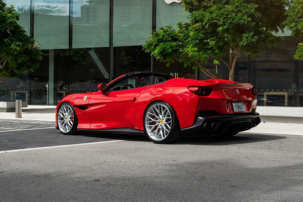 Фото дисков Anrky AN10 Глянцевый лак на Ferrari Portofino
