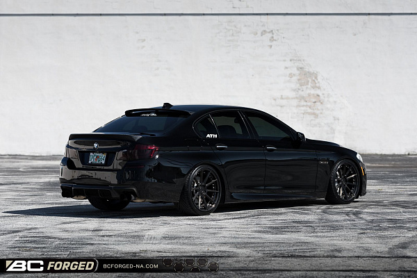 Фото дисков BC Forged HCS04 Глянцевый темный лак на BMW 5/M5 (F10)
