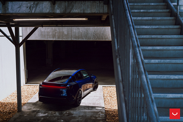 Фото дисков Vossen HFX-2 (5-Lug) Черный сатин на Tesla Model Y