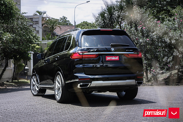 Фото дисков Vossen HF-5 Серебро на BMW X7 (G07)