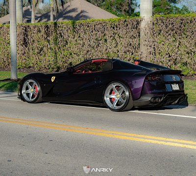 Фото дисков Anrky RS5.3 на Ferrari 812
