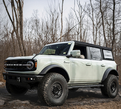 Фото дисков Black Rhino ARMORY на Ford Bronco
