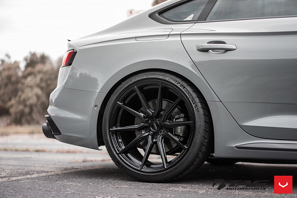 Фото дисков Vossen HF-3 Черный глянец на Audi A/S/RS 5 (F5)