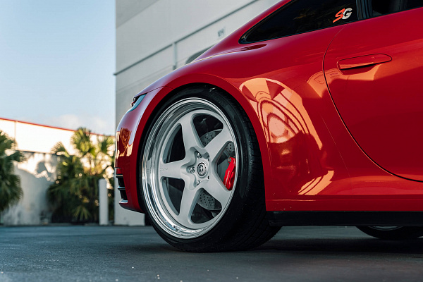 Фото дисков HRE 527 Серебро на Porsche 911 VIII