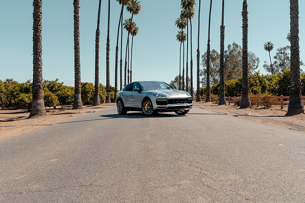 Фото дисков Brixton Forged R11-RS Сатиновый темный лак на Porsche Cayenne III