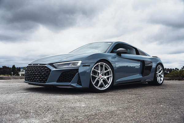 Фото дисков HRE R101 Lightweight Глянцевый лак на Audi R8 (4S)