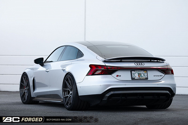 Фото дисков BC Forged HCA165 Матовый графит на Audi E-tron GT