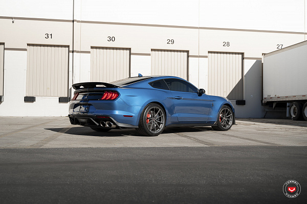 Фото дисков Vossen M-X2 Сатиновый графит на Ford Mustang VI