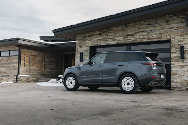 Фото дисков Black Rhino AWOL Белый сатин на Land Rover Range Rover V